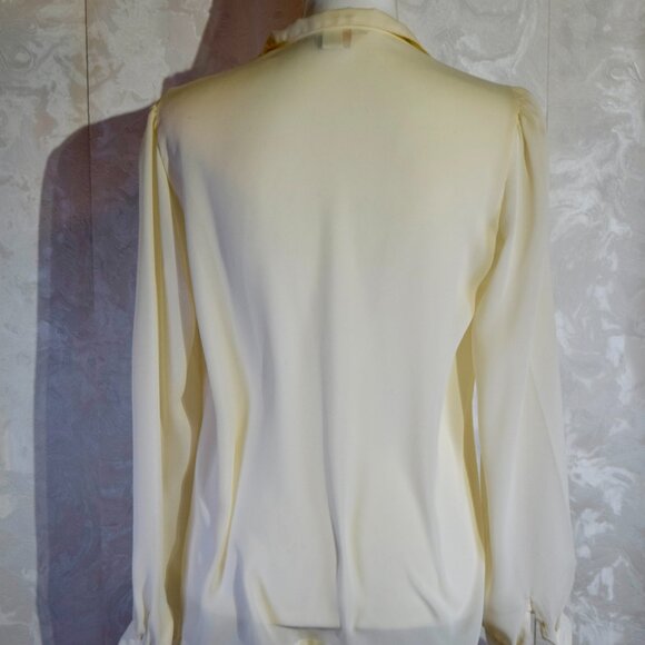Pepper Tree Cream Faux Button-Front Blouse Size 12 - Picture 2 of 5